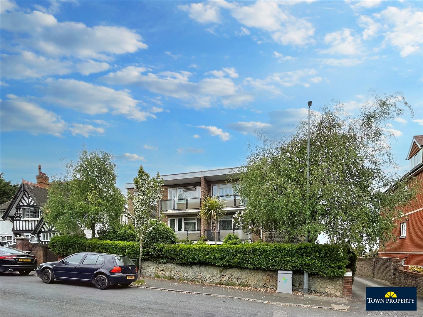 Property Details for Carew Road Eastbourne BN21 2JG Town Property